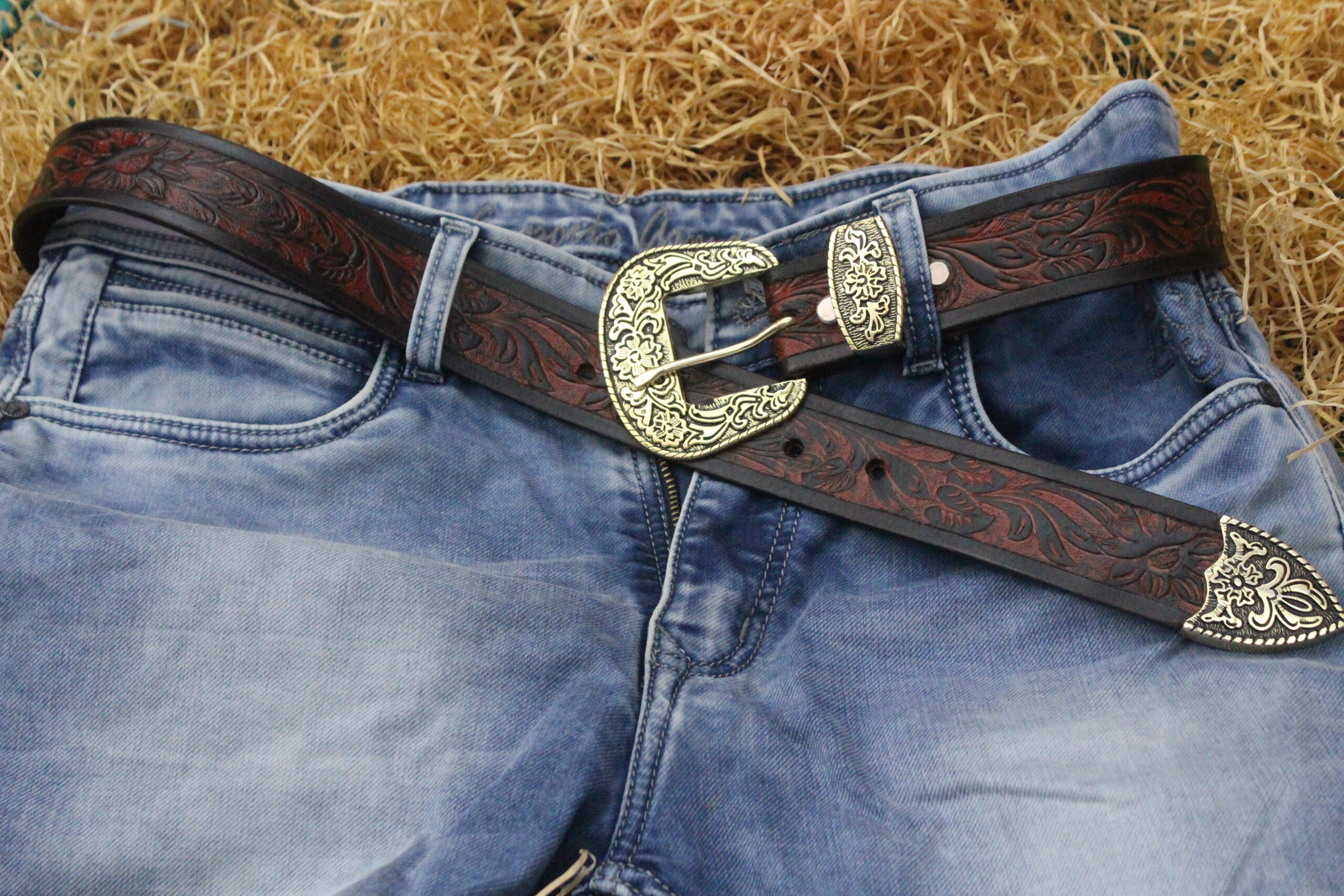 Pelt Leather Hand Tooled Belt with western Buckle - Image 5